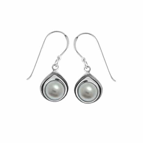 Sterling Silver Dangle Earring with Pearl by Boma