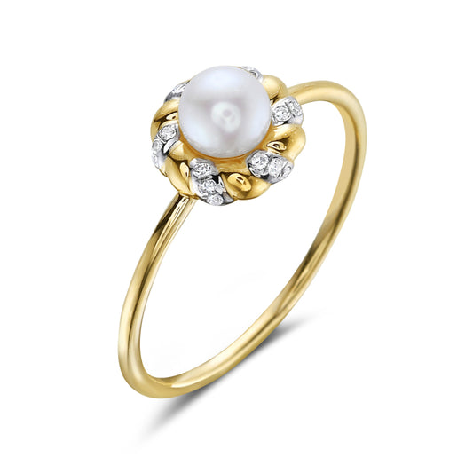 14 Karat Yellow Gold Pearl Ring with Accent Diamonds